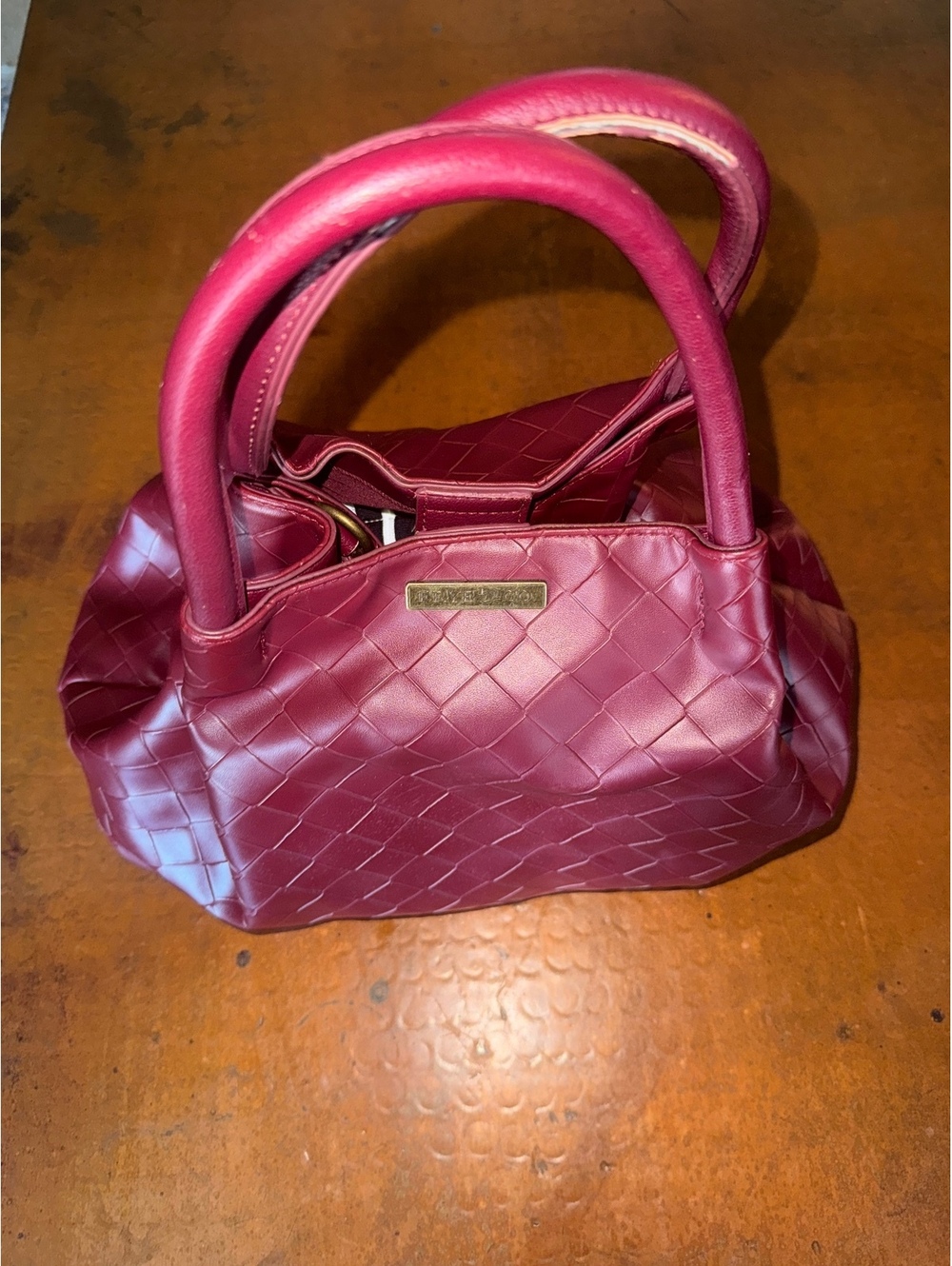 Title: Burgundy Woven Handbag / Intrecciato Style Top Handle Purse
